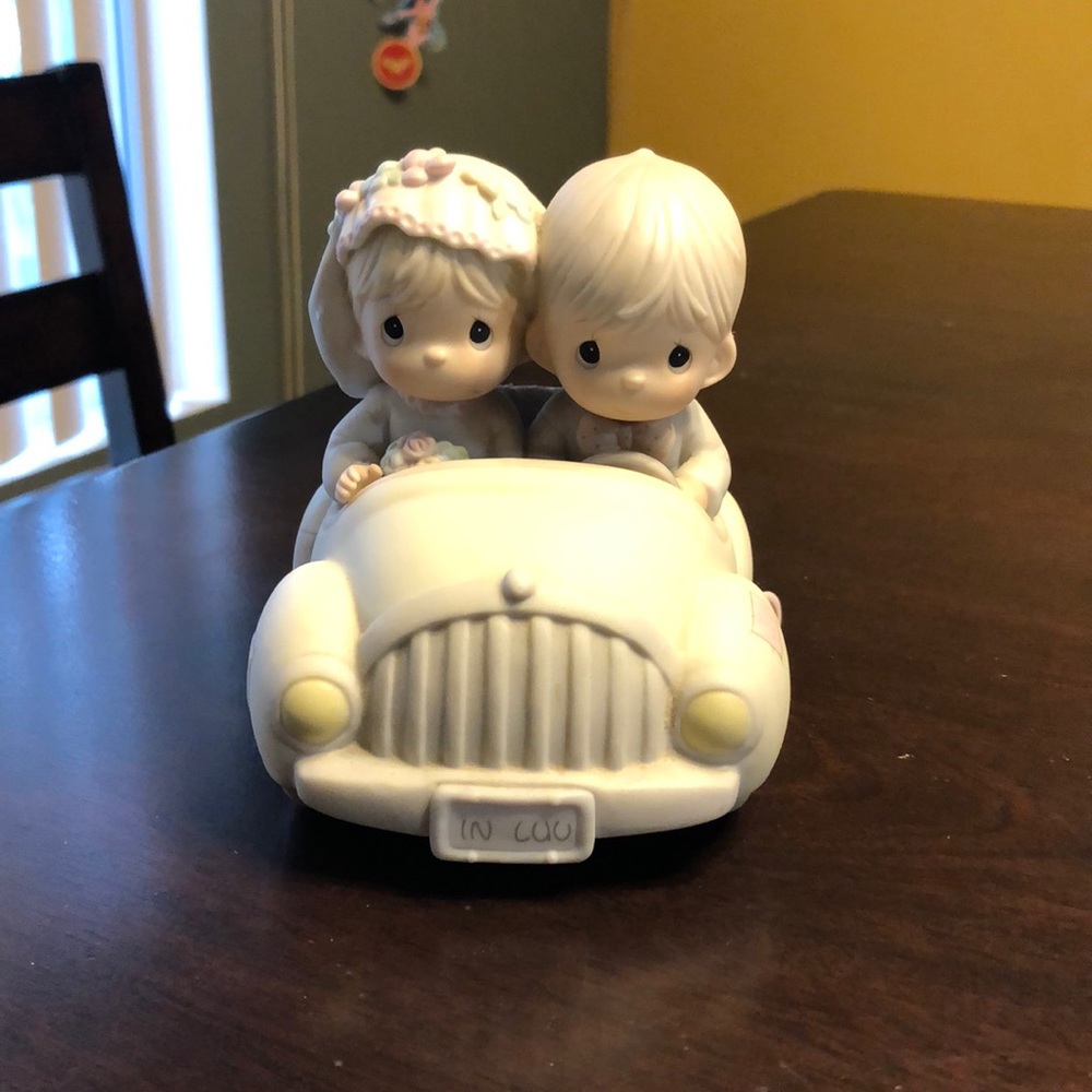 Precious Moments “Just Married” figurine 🤍